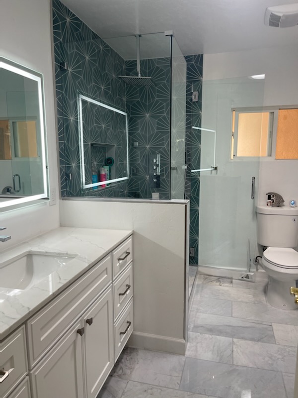picture of a bathroom after a remodeling